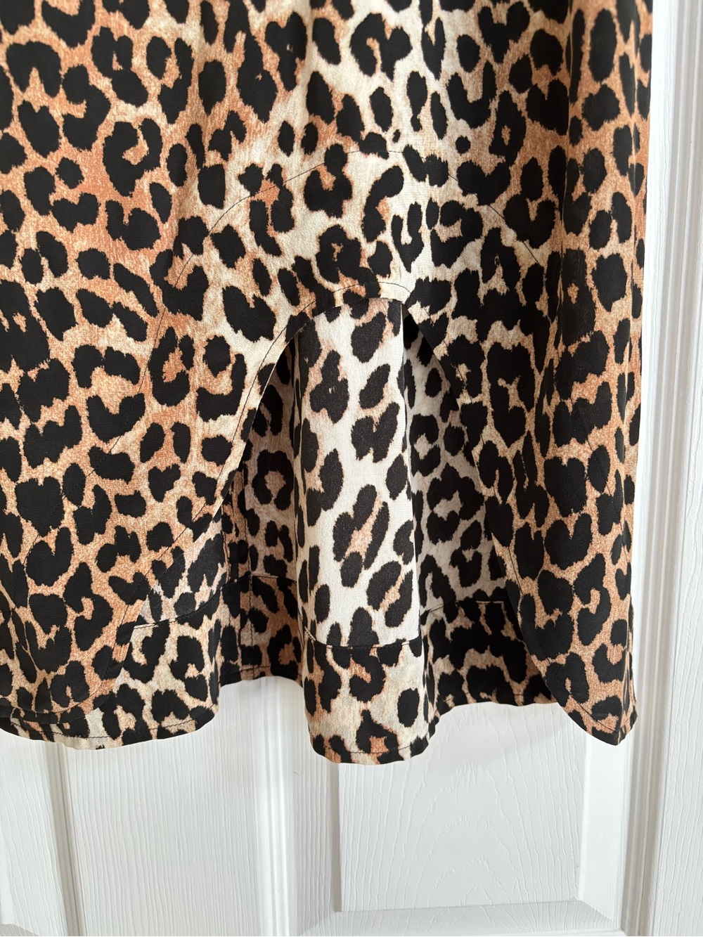 Ganni Silk Leopard Print Cutout Midi Skirt, Size 42/US 10 - Picture 2 of 8